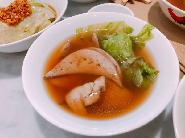 新加坡必吃國民美食黃亞細肉骨茶海外首店來了，精心熬煮8小時的湯頭你一定要試