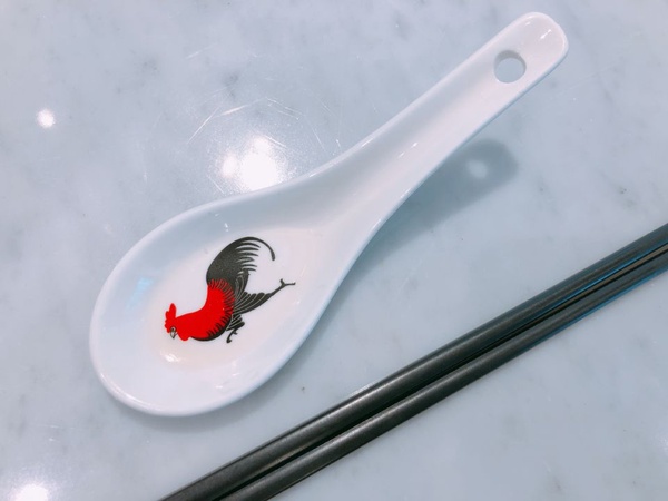 新加坡必吃國民美食黃亞細肉骨茶海外首店來了，精心熬煮8小時的湯頭你一定要試