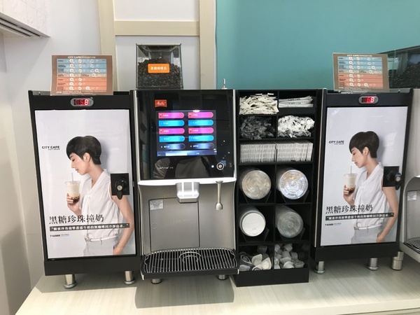 7-11全新烘焙複合店！自助門市多選擇，聖娜、多拿滋、貝洛邦都買得到
