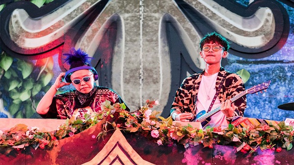 鼓鼓以DJ身份霸氣登UNITE With Tomorrowland！全場齊跳「射手舞」嗨翻音樂祭