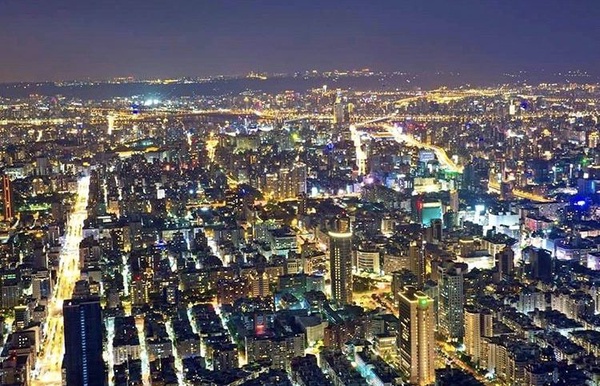 台北101觀景台8月限定免費入場，再加碼觀景餐廳讓你看個夠