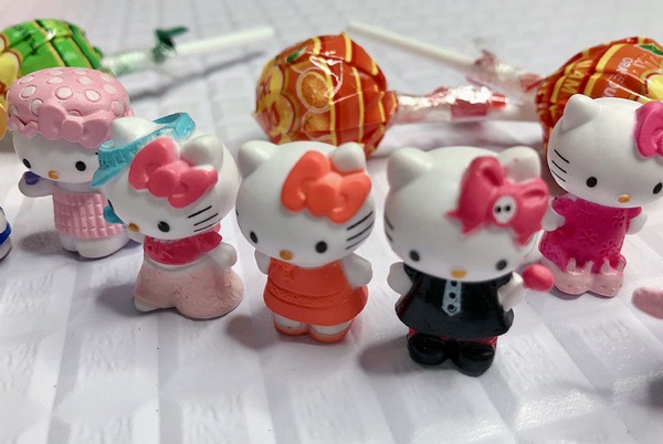 加倍佳XHello Kitty聯名棒棒糖驚喜蛋，超可愛的Kitty你一定要收藏