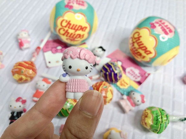 加倍佳XHello Kitty聯名棒棒糖驚喜蛋，超可愛的Kitty你一定要收藏