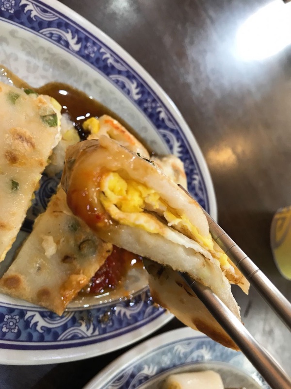 網友推爆的台北、桃園古早味蛋餅清單！QQ麵粉糊皮超經典，會上癮的老口味
