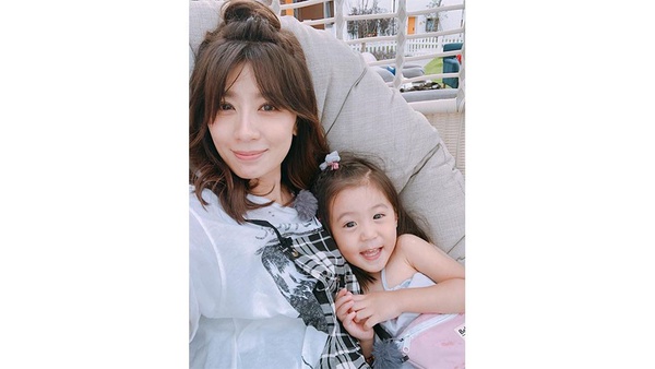 許晴太美，那些讓弟弟為之瘋狂的女神姊姊！演藝圈保養太好的姊姊們