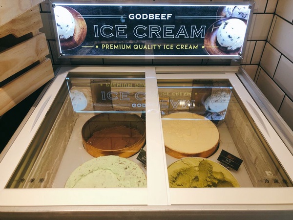 台中知名「很牛炭燒牛排」北上展店啦，豪邁份量絕對震撼你的味蕾