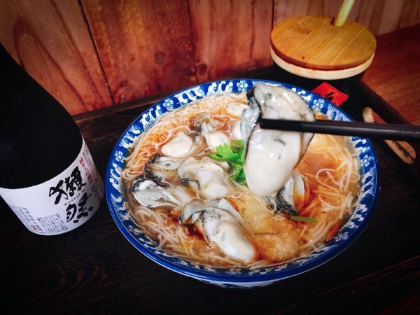 內行才知的5家「蚵仔控平價店」推薦！爆量蚵仔吃到爽，一大盤只要100元