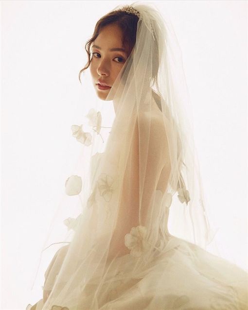 絕美婚紗特輯！坤達&柯佳嬿清新脫俗、時尚部落客Chiara Ferragni典雅x個性