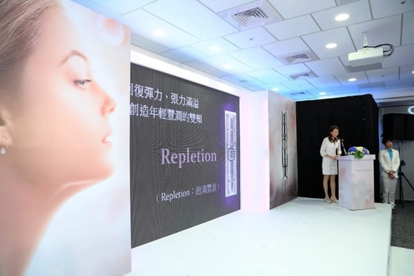 AQMW 4D解密駐顏精華 上市發表會