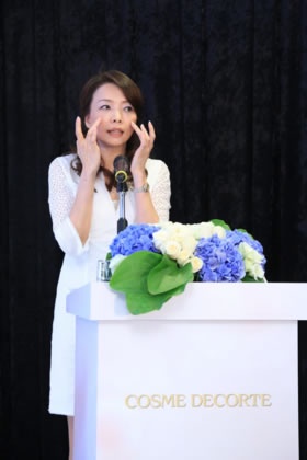 AQMW 4D解密駐顏精華 上市發表會