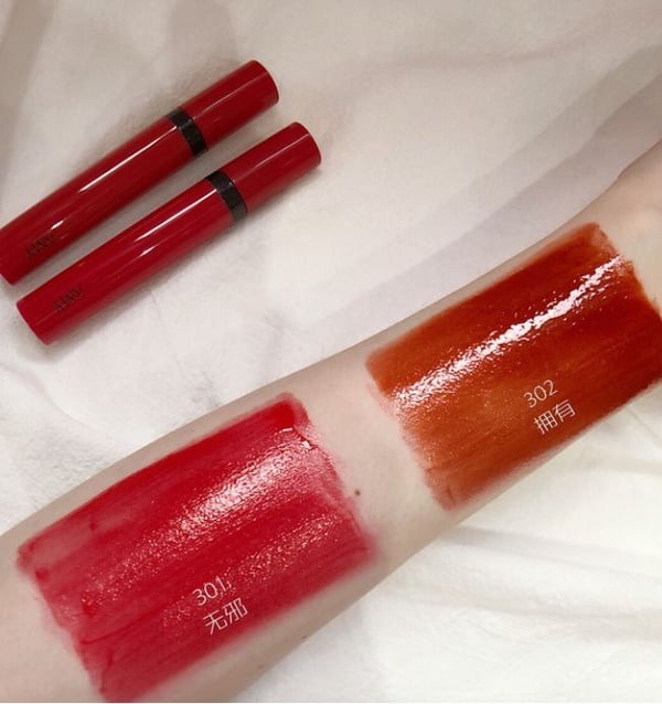 淘寶大陸品牌口紅推薦！美到翻「秋紅色色號」平價卻有大牌感