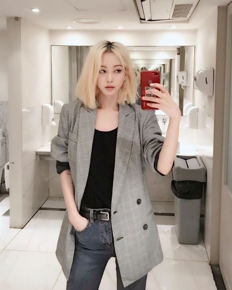 Krystal和韓藝瑟都穿上的「格紋西裝外套」，秋冬必買!