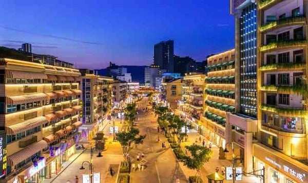 清宮劇大夯。帶你進宮！1:1山寨紫禁城？中國好萊塢 橫店影視城旅遊夯起來！