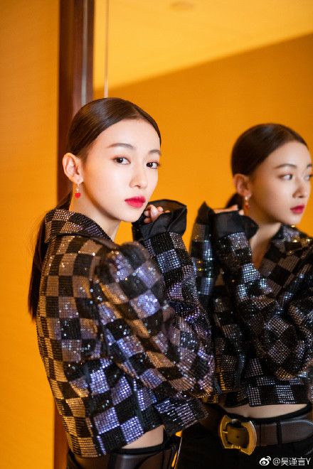 《延禧攻略》女主吳謹言 村姑女如何走向紐約時裝秀？