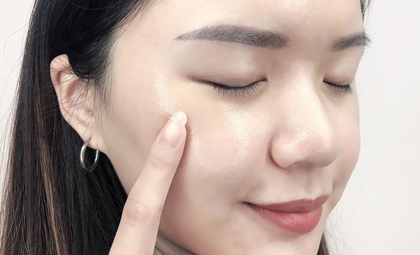 高清鏡頭下無女神，無修圖女星的老化徵兆妳中了幾項？不想一輩子靠美肌APP的秘訣拿走不謝！