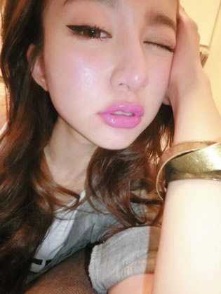 敬業＋專業，好感度超高的人氣網模「薛妞妞」