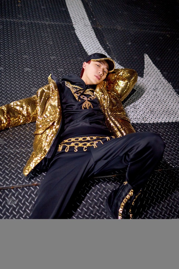MOSCHINO [tv] H&M11/8開賣~蕭敬騰、a-mei、歐陽娜娜眾位時尚巨星紛紛搶穿！
