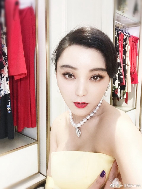 女星「替身」顏值高！5位女星楊冪、趙麗穎背後替身曝光，到底能多像？