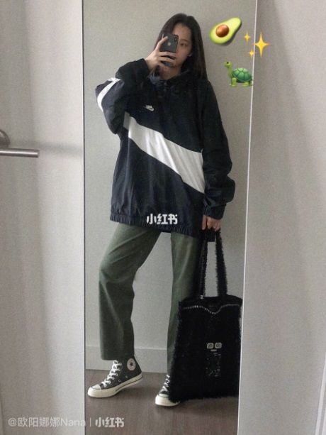 歐陽娜娜校園穿搭！16套穿搭LOOK釋出，美式風格必備單品