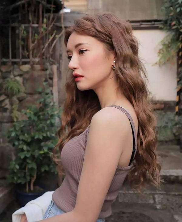 不要拒絕成為仙女，秋冬最美髮型「蛋捲波浪捲髮」快學起來！