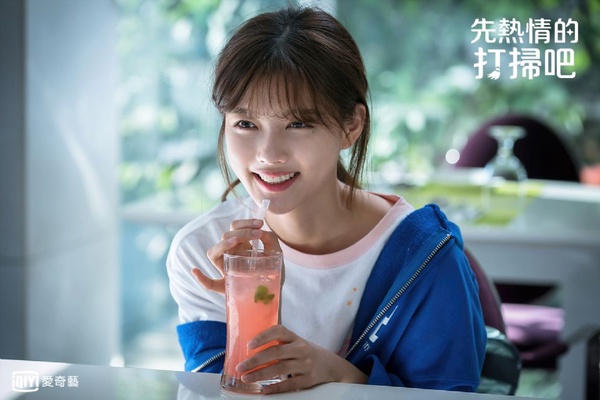 《先熱情地打掃吧》金裕貞19歲水光肌怎麼養？零毛孔保養靠洗臉細節
