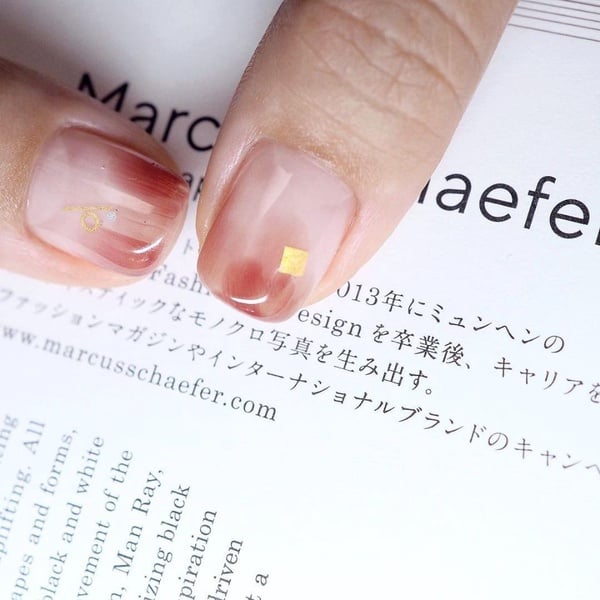 最省錢的「留白光療」，美甲師我們下次兩個月後見!