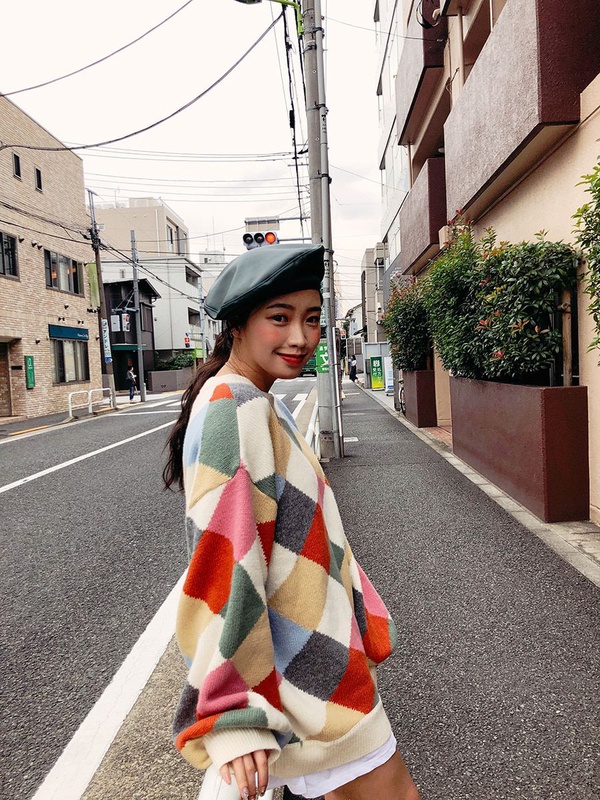 最火「寬鬆毛衣」這樣穿，瘦成閃電又區別路人感!