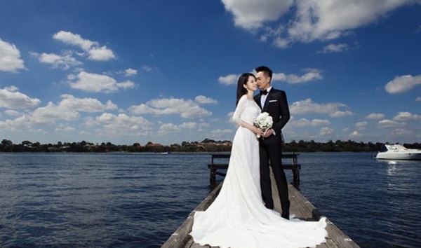 徐若瑄浪漫婚紗照曝光 老公短褲耍俏皮