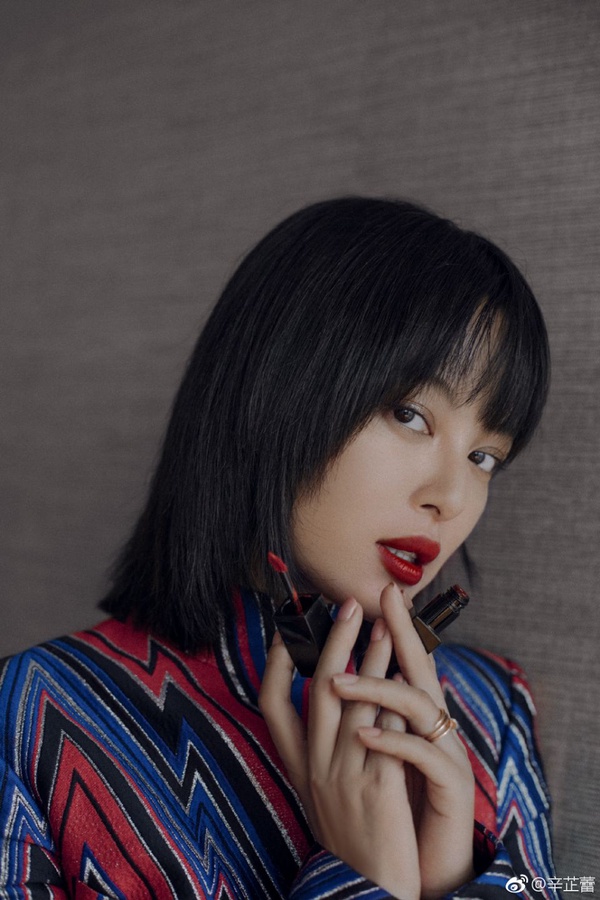 女星撞衫！楊冪vs.木村光希、迪麗熱巴vs.唐嫣，5組同款穿出不同味道