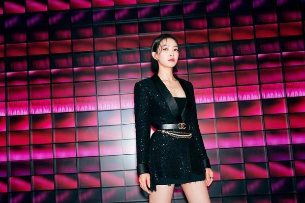 香奈兒紅色工場LE ROUGE台北場來了！跟Jennie Irene Kim和宋茜一起打卡！