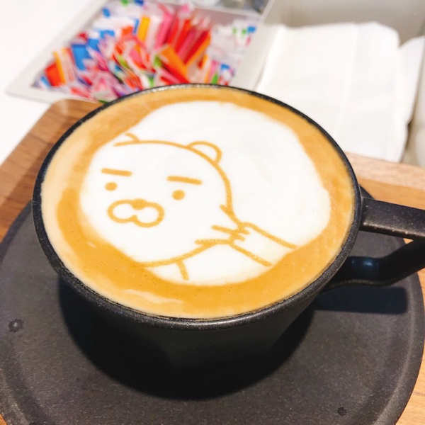 7-11全新複合店Big7！新咖啡品牌，結合「博客來書店+美妝+烘焙+國外糖果店」