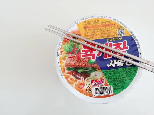 不知道泡麵、巧克力派買哪款？特搜2019必買韓國伴手禮推薦清單！