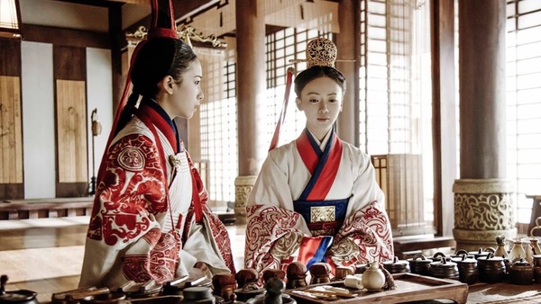 《皓鑭傳》超美服飾！吳謹言古裝劇2016~2019年造型史，5部華麗扮相盤點