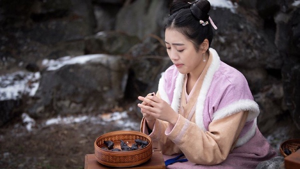 《小美好》林靜曉化身《知否》趙麗穎忠僕！為戲增胖10斤，現代裝完全是女神