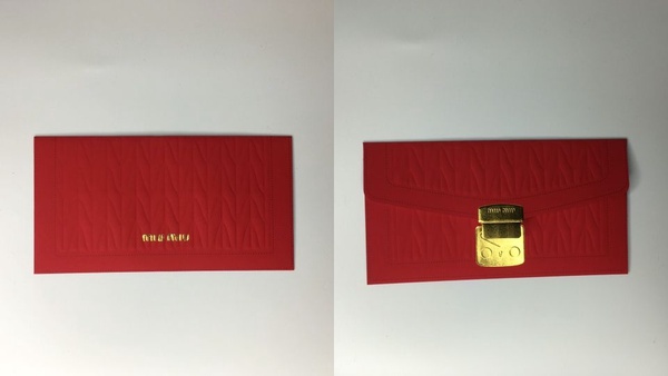奢華美妝專櫃限定紅包袋，年節送給你！YSL深藍鏡面、NARS紙雕設計超搶眼！