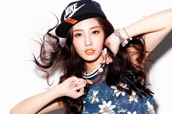 今夏把握「Boyish x Girly」，用優雅的飾品為自己加分！