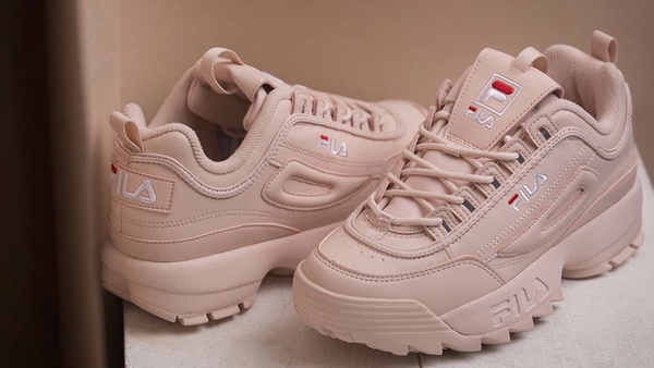 5款絕美夢幻「奶油杏粉」球鞋！Nike、adidas 、New Balance都是春天必備！