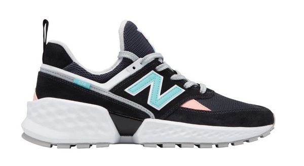 台灣也要開賣啦！IU腳踩new balance 708 新款仙女球鞋下凡，穿搭法全公開！