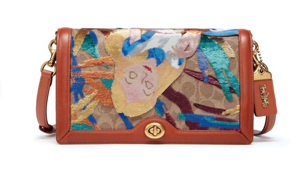 2019 COACH x DISNEY聯名再次出擊！愛麗絲、小鹿斑比、101忠狗成為主角！