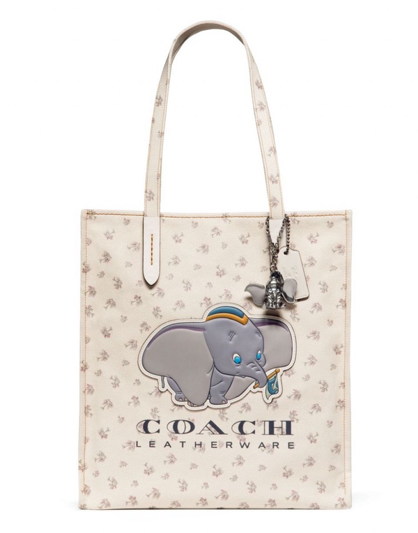 2019 COACH x DISNEY聯名再次出擊！愛麗絲、小鹿斑比、101忠狗成為主角！