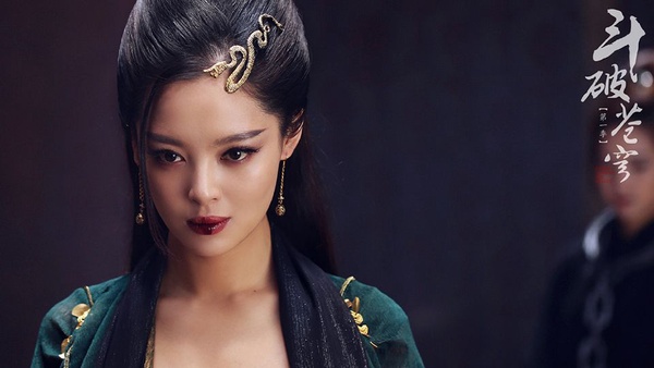 《如懿傳》10位娘娘穿清朝旗服美！但她們在這些戲的古裝造型更讓人驚艷