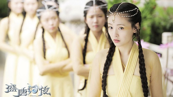 《如懿傳》田芸角是最甜美清宮旗服女神！盤點吳倩5部古裝造型一樣美得冒泡