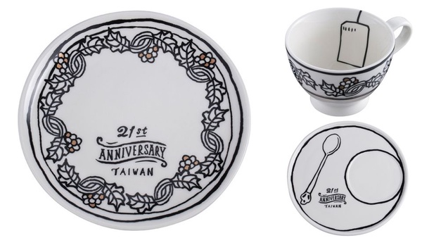 星巴克推出「2D黑白漫畫風」紀念杯，歡慶星巴克21周年，漫畫迷必搶！