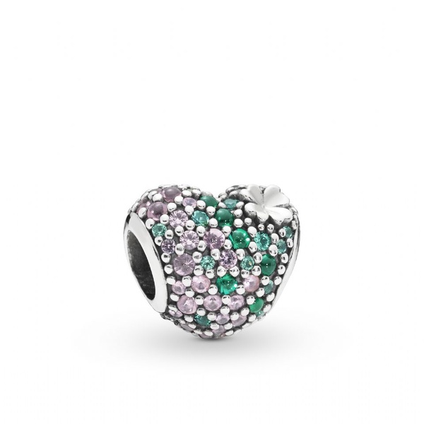 PANDORA 2019春季新品報到，不只PANDORA經典手環，項鍊、耳環也瘋疊搭！