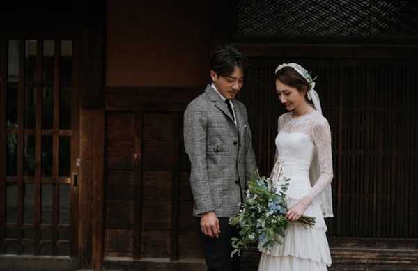 賈靜雯、唐嫣、陳妍希婚紗照被讚翻！不僅高甜，她們的婚紗髮型自然又有仙氣