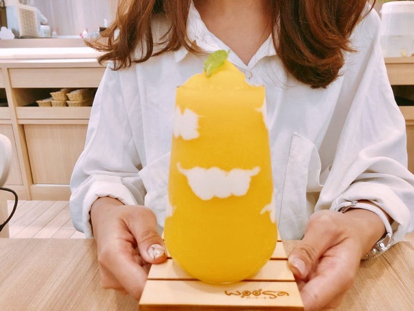 「Woosa屋莎鬆餅屋」春季限定「春日櫻花乳酪冰淇淋鬆餅」推出，起司瀑布漢堡、新品日式湯丼飯也是人氣必吃！