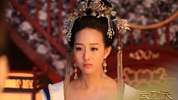 《如懿傳》海蘭絕對是古裝劇女神！張鈞甯28個古裝美照讓人見識什麼是神仙顏值