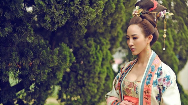 《如懿傳》海蘭絕對是古裝劇女神！張鈞甯28個古裝美照讓人見識什麼是神仙顏值