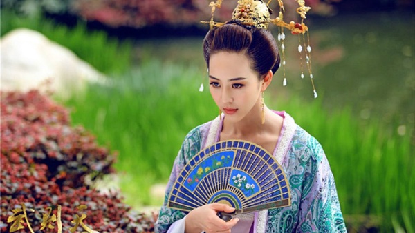 《如懿傳》海蘭絕對是古裝劇女神！張鈞甯28個古裝美照讓人見識什麼是神仙顏值