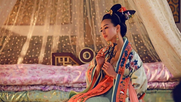 《如懿傳》海蘭絕對是古裝劇女神！張鈞甯28個古裝美照讓人見識什麼是神仙顏值